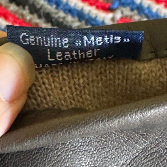 Ariston Italia NWOT women’s black leather gloves size 7 1/2 cashmere/wool lined - Picture 11 of 11